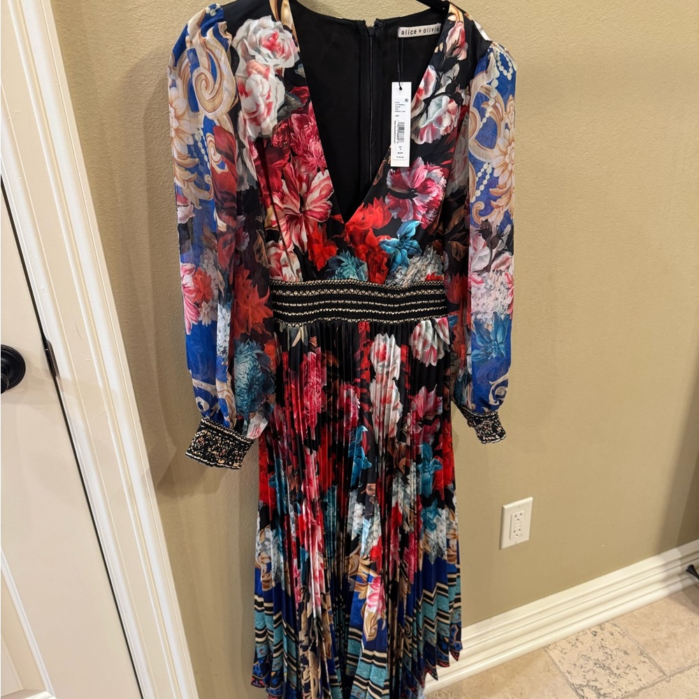 Beautiful Alice & Olivia pleated handkerchief maxi dress